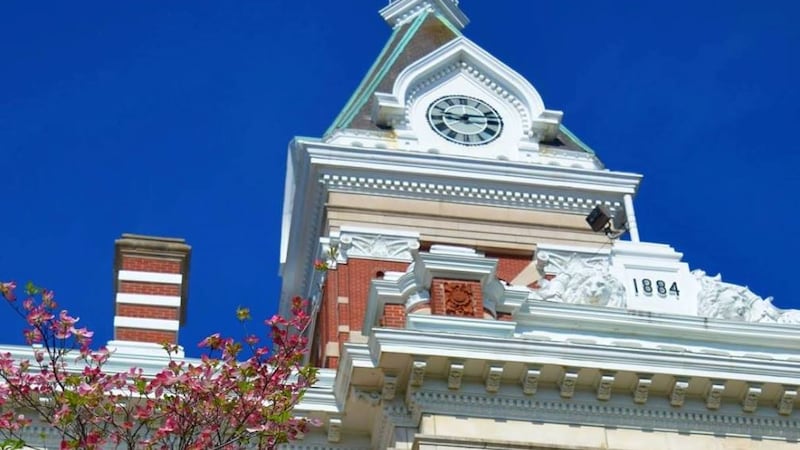 Courthouse in Princeton, IN