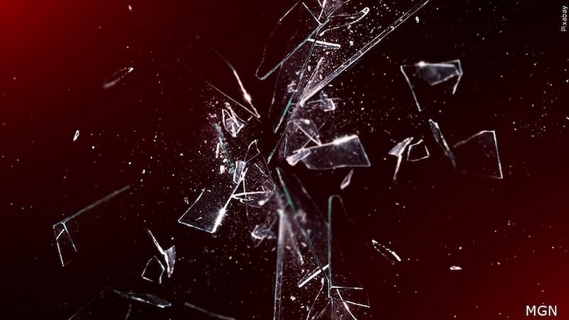 Daviess Co. Sheriff’s Office investigating after 2 people killed in car crash