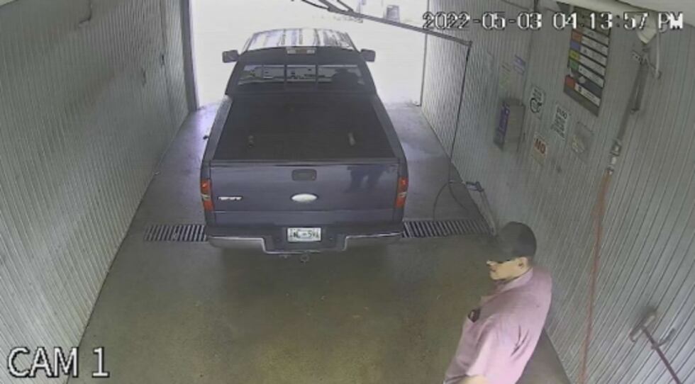 2006 Ford F-150 found in Evansville car wash believed to be used by Casey White and Vicki...