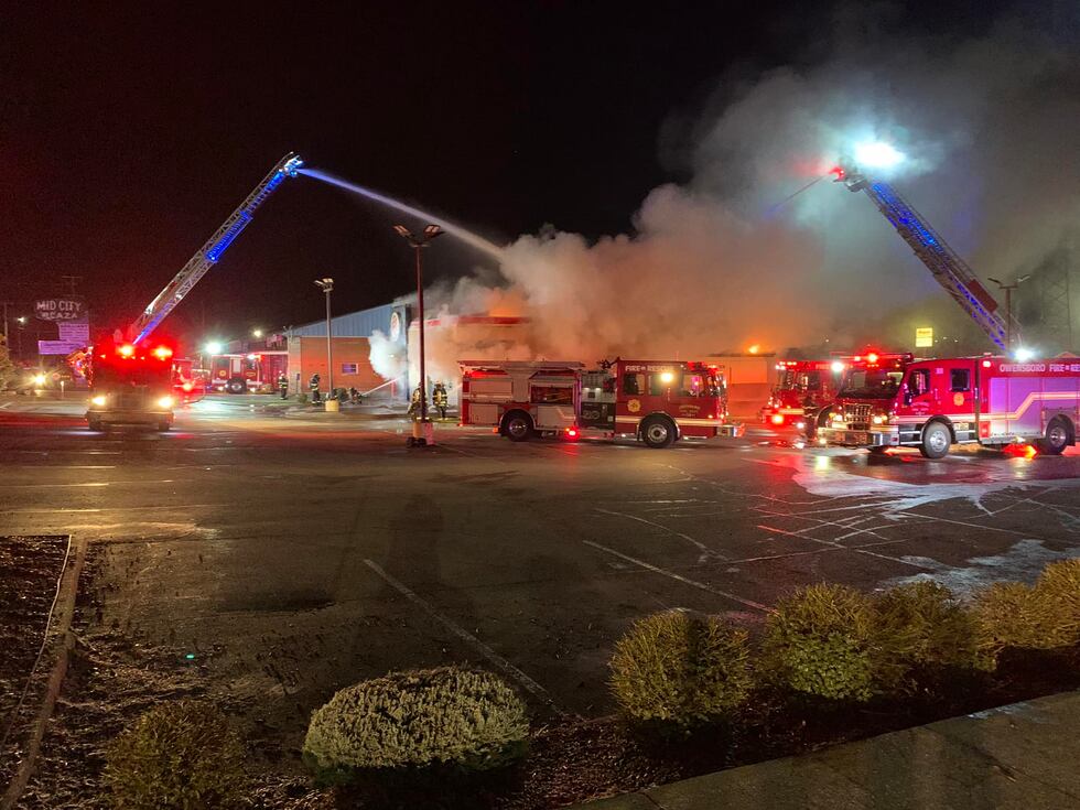 Crews responding to fire at Burger King in Owensboro